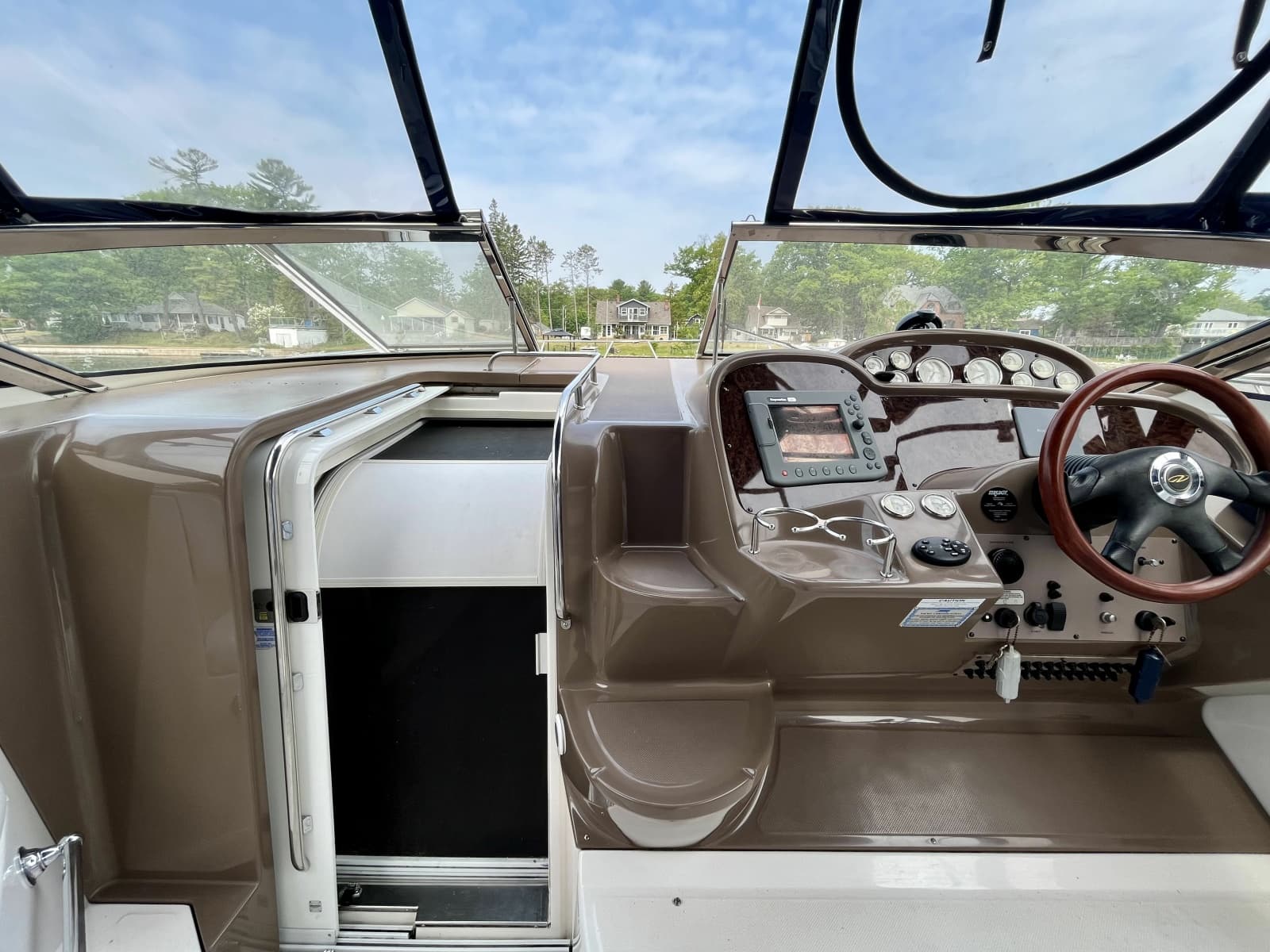 2005 Regal 3560 Commodore - Photo 18