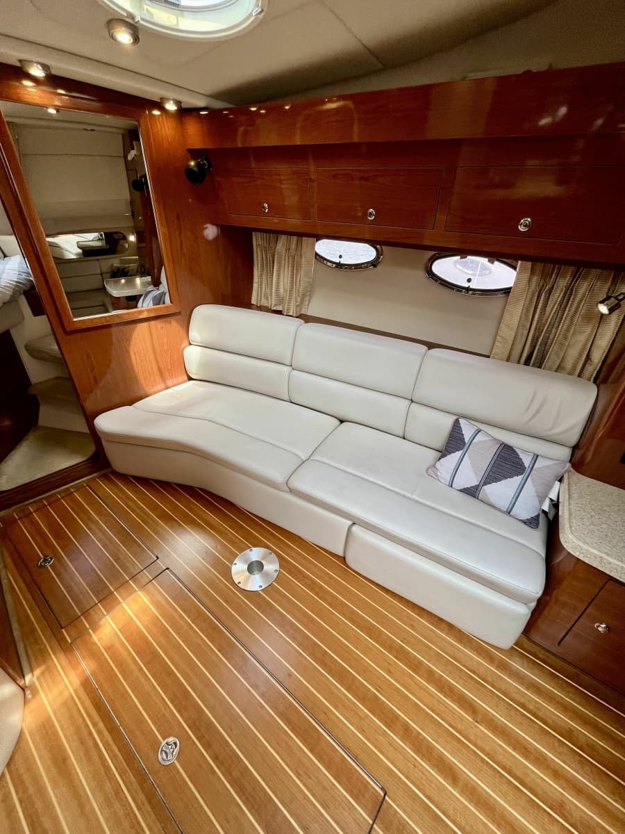 2005 Regal 3560 Commodore - Photo 26