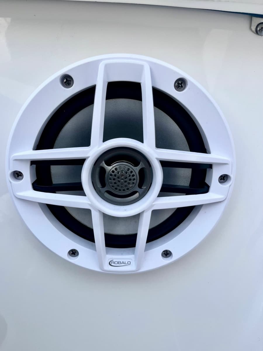 2023 Robalo R207 - Photo 23