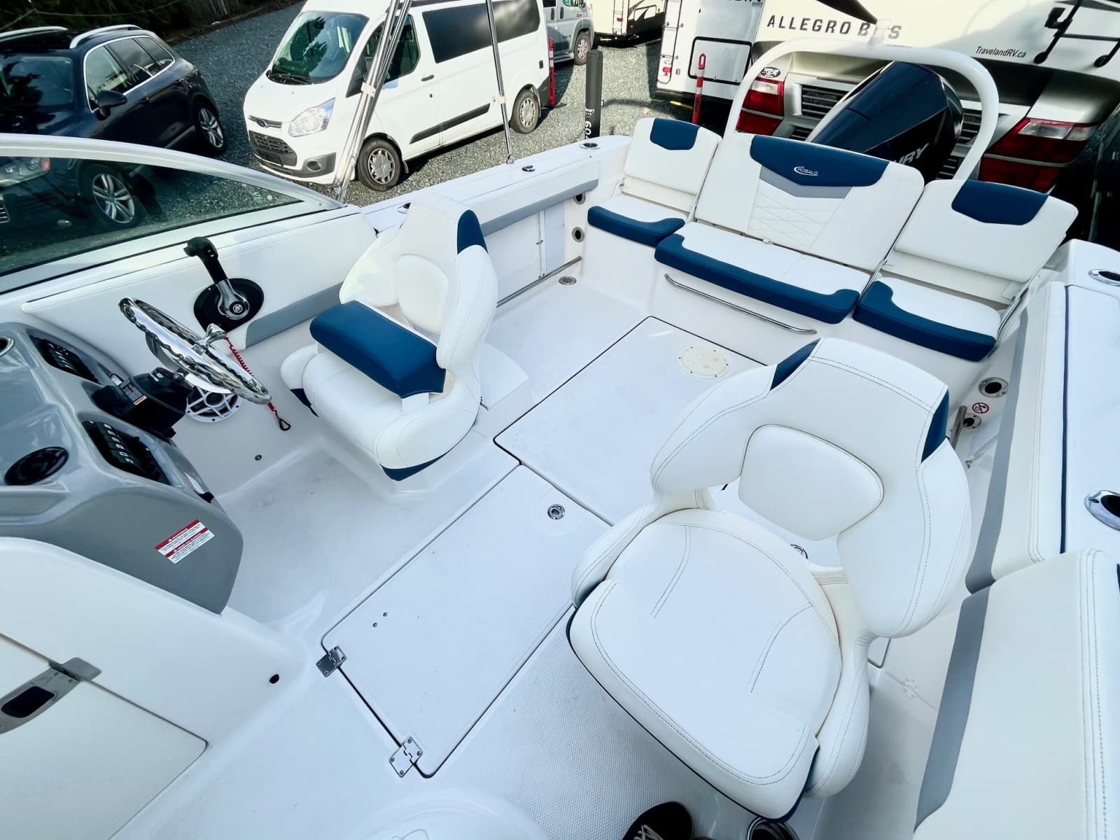2023 Robalo R207 - Photo 7