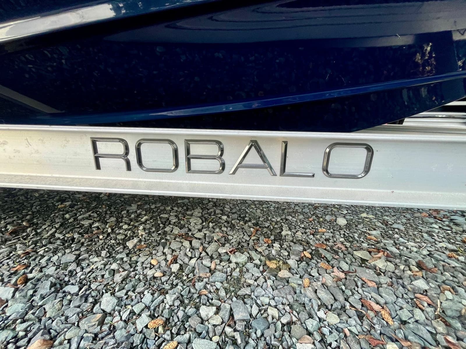 2023 Robalo R207 - Photo 30