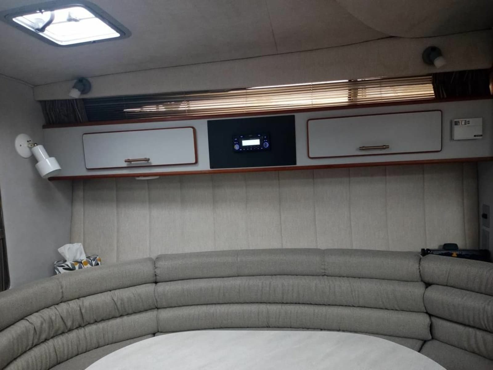 1991 Sea Ray 350 Sundancer - Photo 15