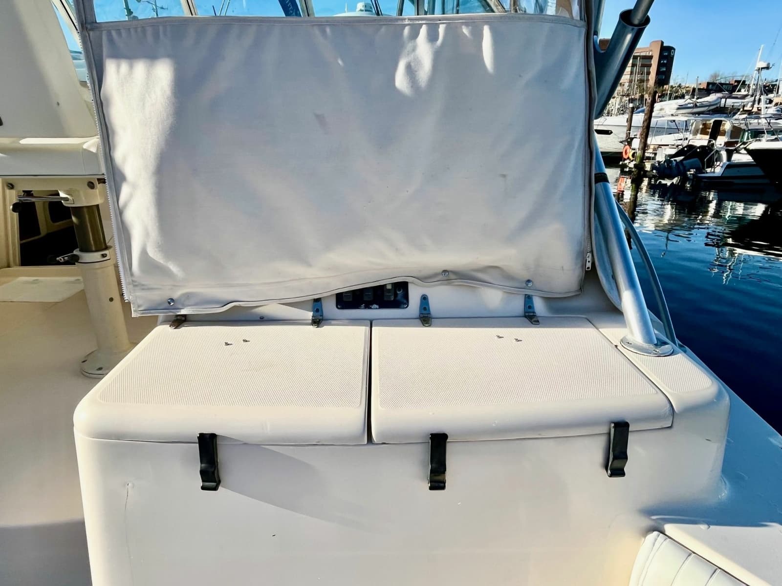 2005 Grady-White 360 Express - Photo 13