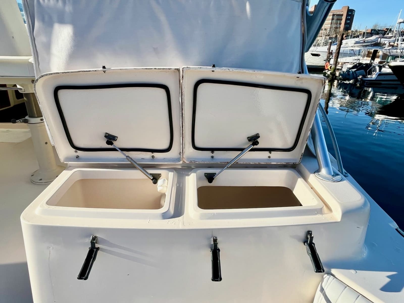 2005 Grady-White 360 Express - Photo 14