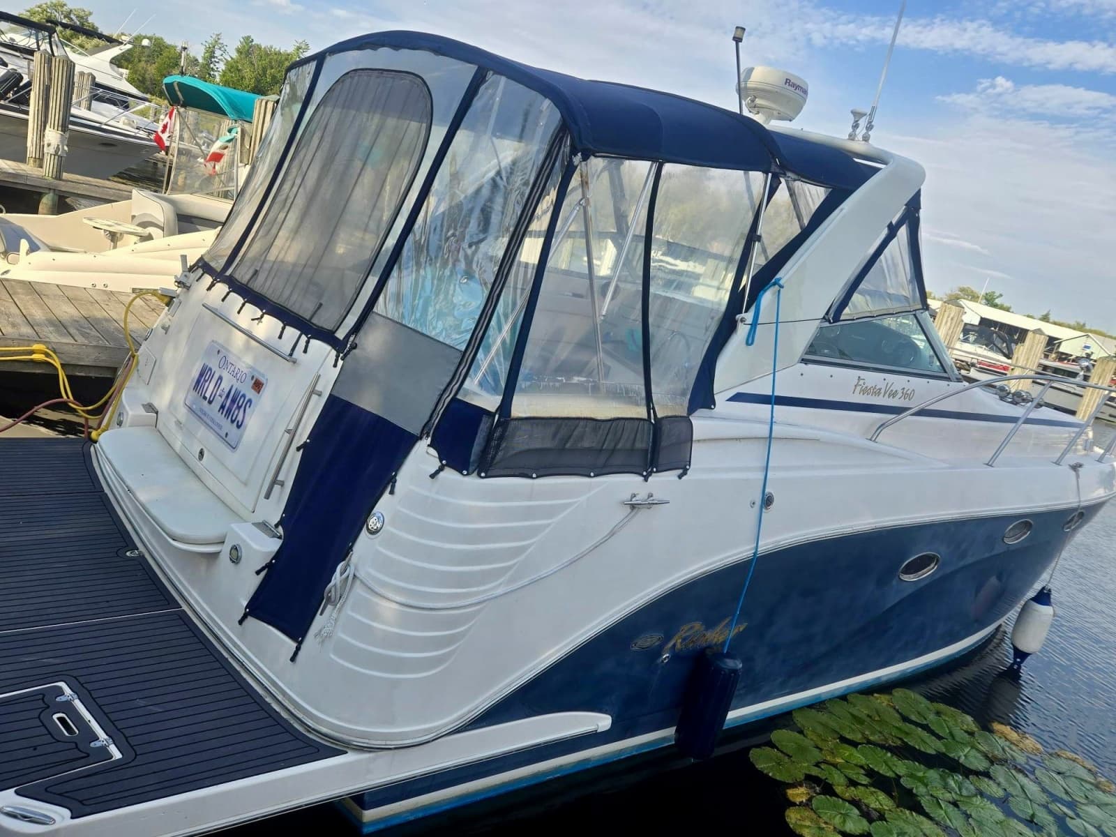 2005 Rinker Fiesta Vee 360 - Photo 3