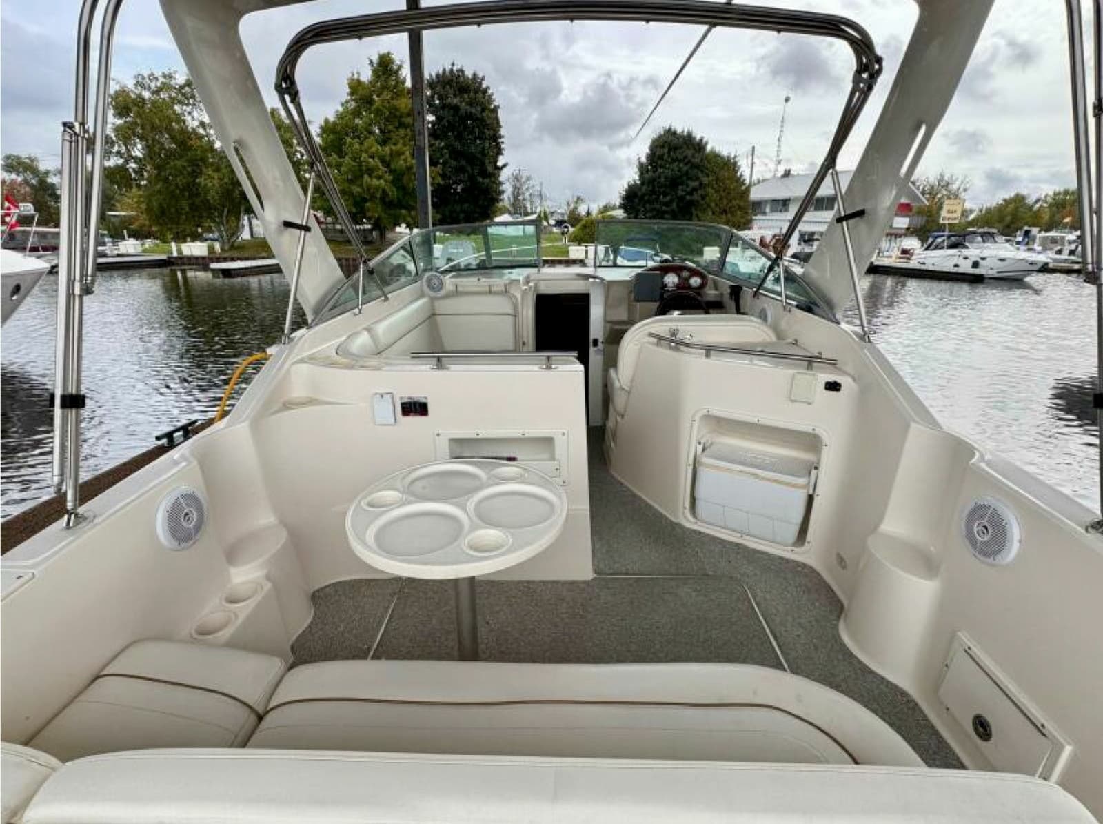 2003 Rinker Fiesta Vee 270 - Photo 10