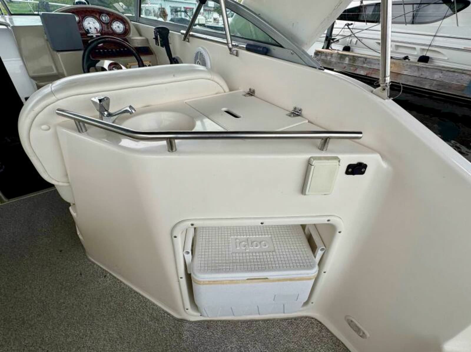 2003 Rinker Fiesta Vee 270 - Photo 13