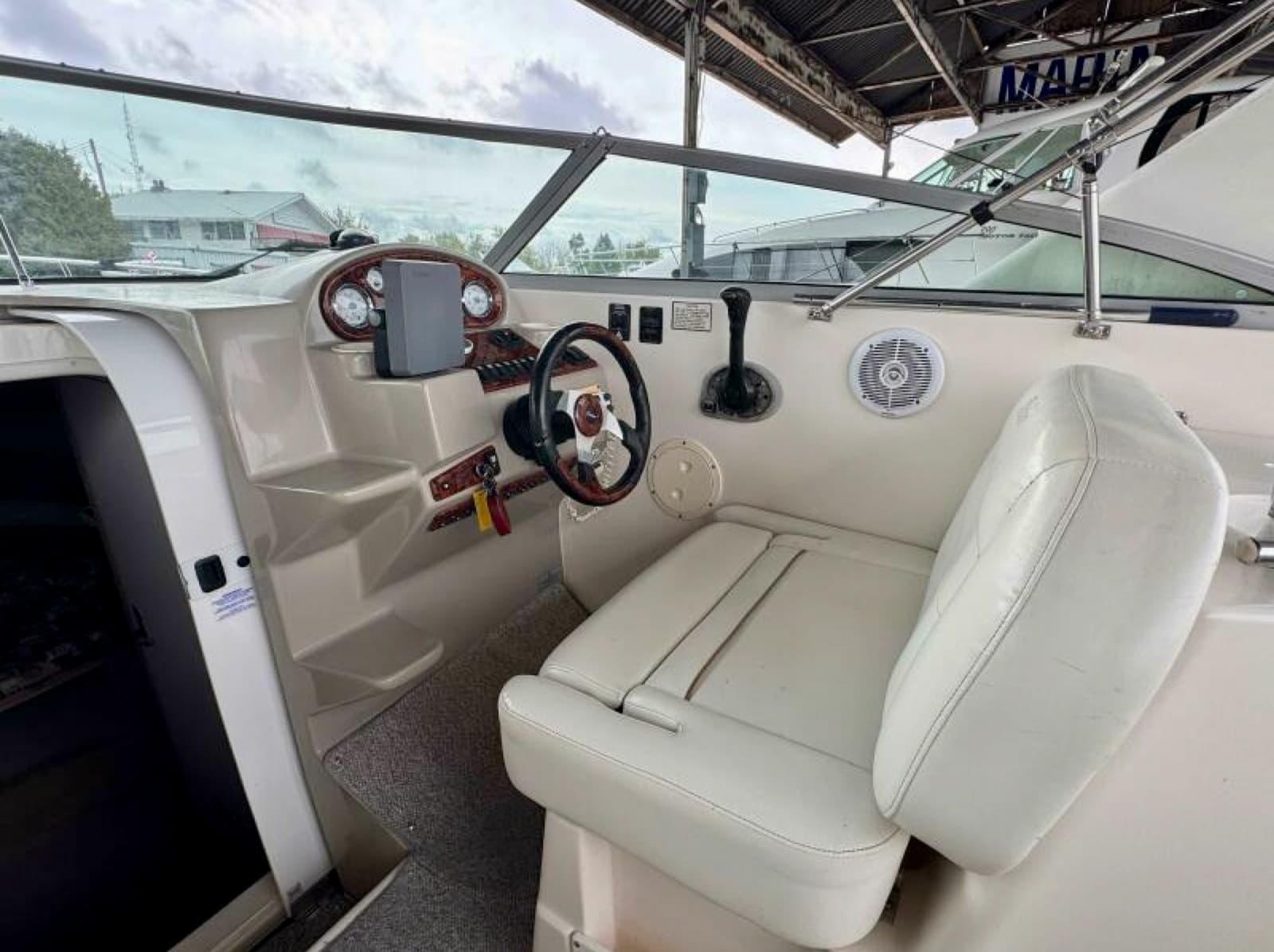 2003 Rinker Fiesta Vee 270 - Photo 15