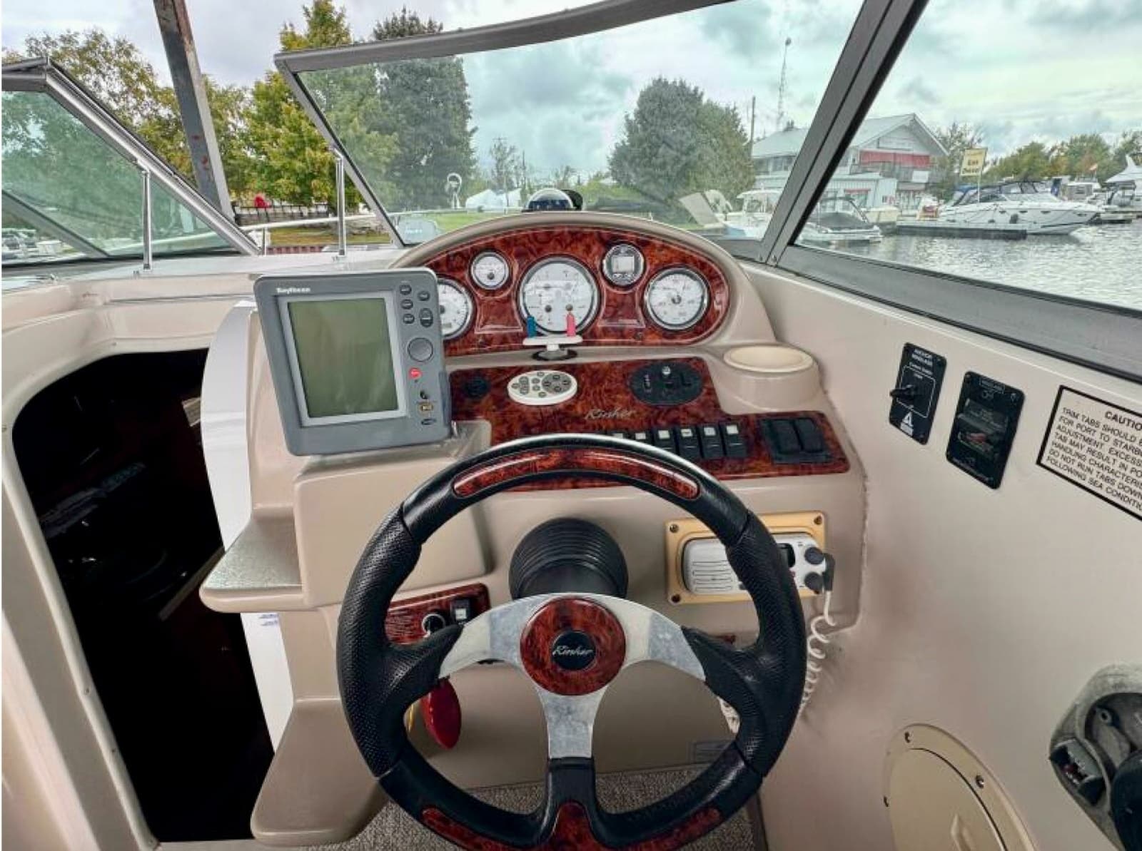 2003 Rinker Fiesta Vee 270 - Photo 16