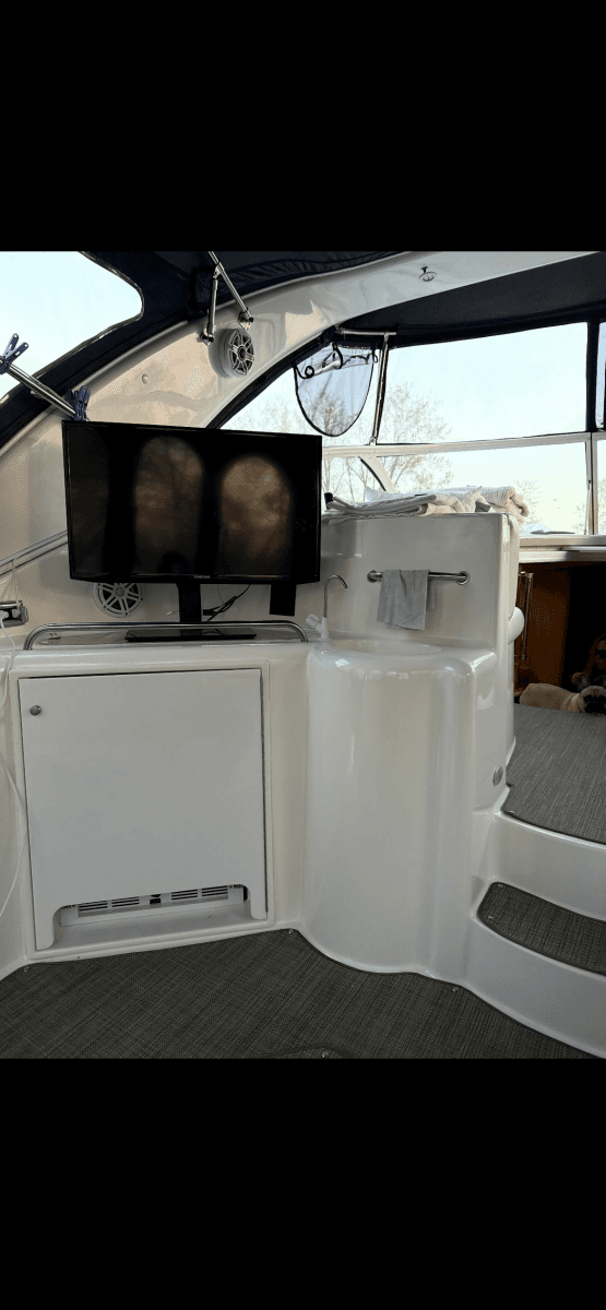 2004 Cruisers Yachts 40 Express - Photo 16