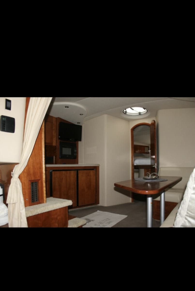 2004 Cruisers Yachts 40 Express - Photo 38