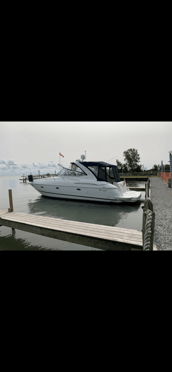 2004 Cruisers Yachts 40 Express - Photo 9
