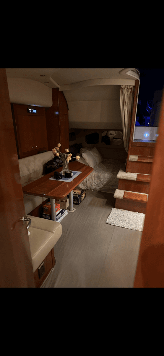 2004 Cruisers Yachts 40 Express - Photo 24