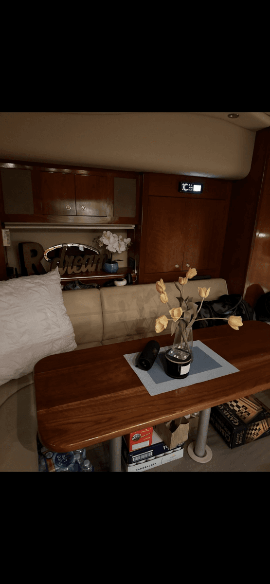 2004 Cruisers Yachts 40 Express - Photo 26