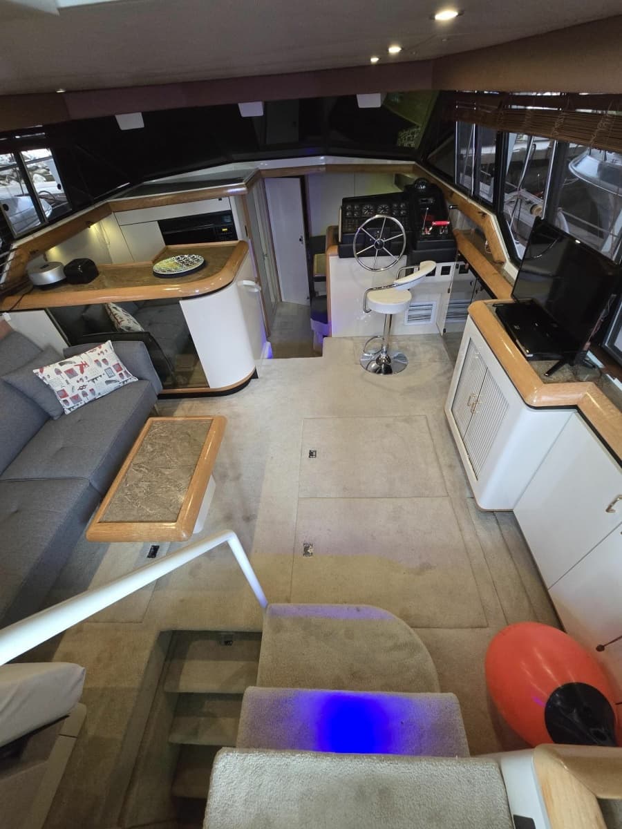 1990 Bayliner 4387 Motoryacht - Photo 7