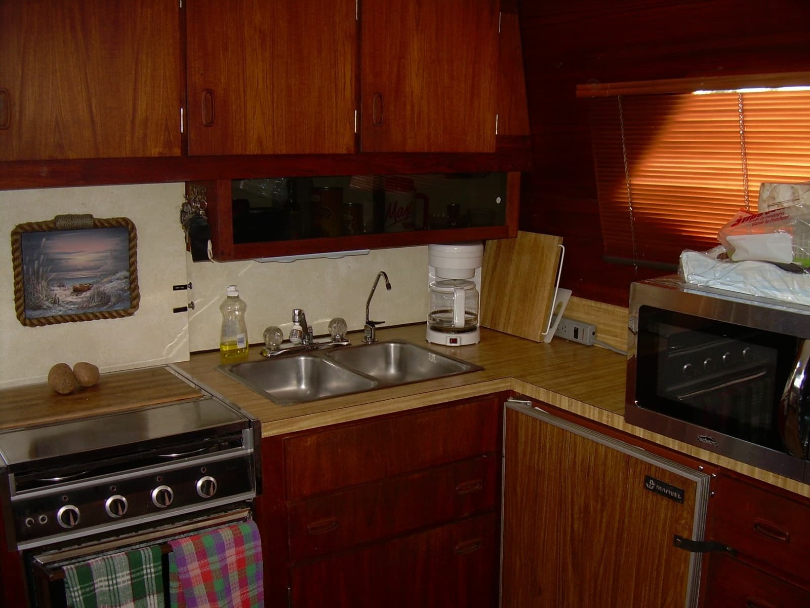 1977 Trojan 36 Tri-Cabin - Photo 38