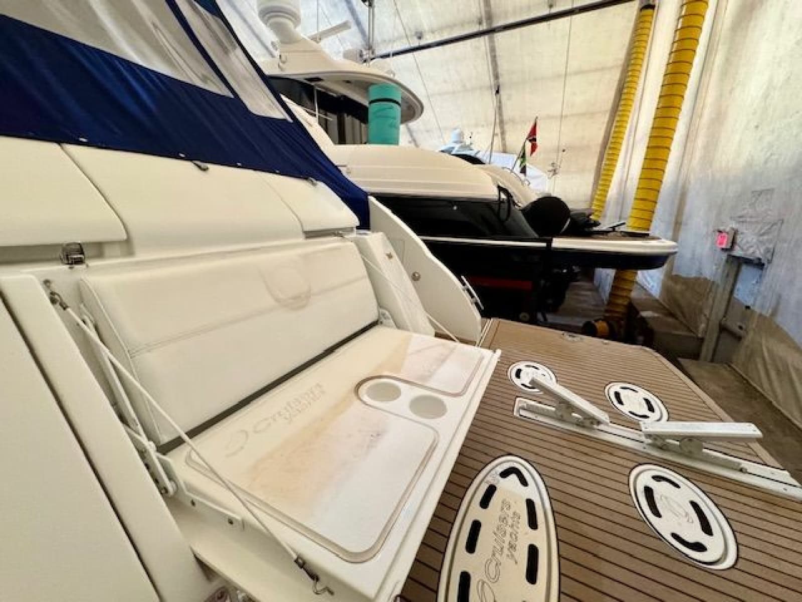 2013 Cruisers Yachts 540 Sports Coupe - Photo 7