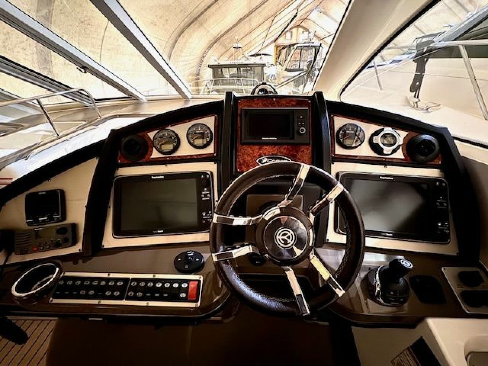 2013 Cruisers Yachts 540 Sports Coupe - Photo 22