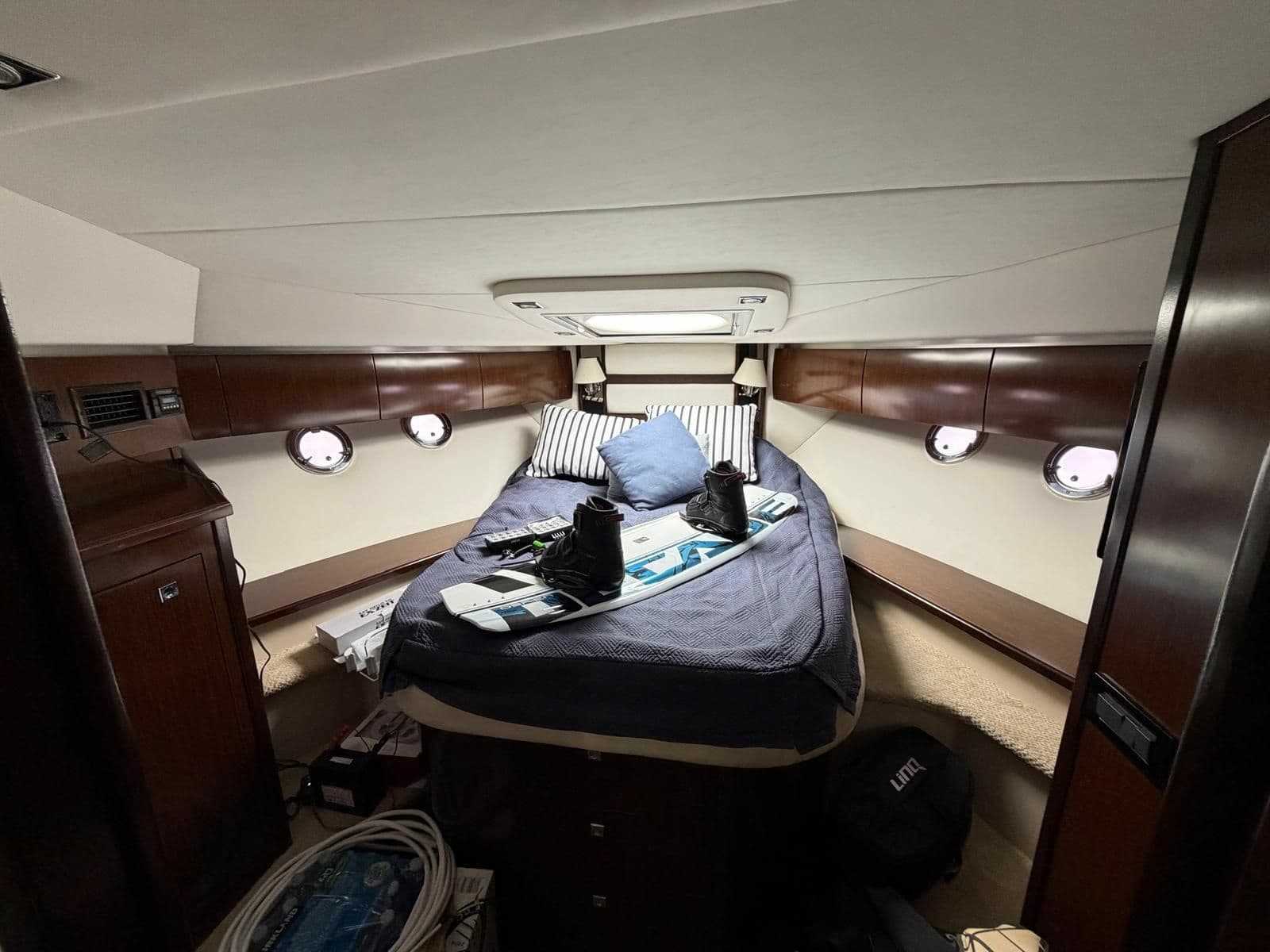 2013 Cruisers Yachts 540 Sports Coupe - Photo 29