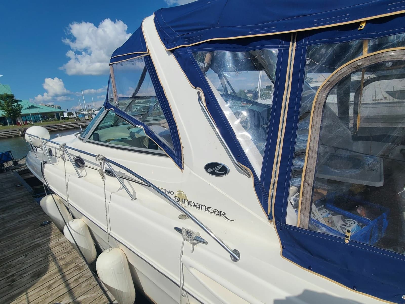 2001 Sea Ray 340 Sundancer - Photo 2