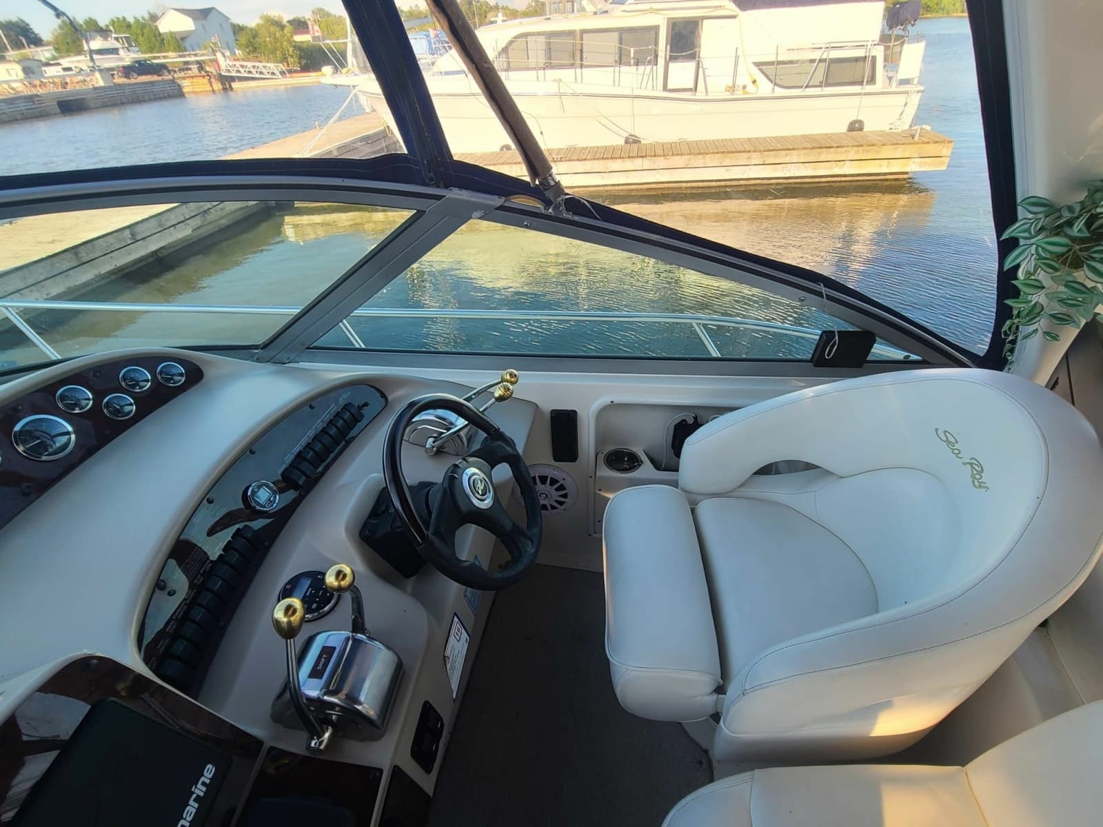 2001 Sea Ray 340 Sundancer - Photo 10
