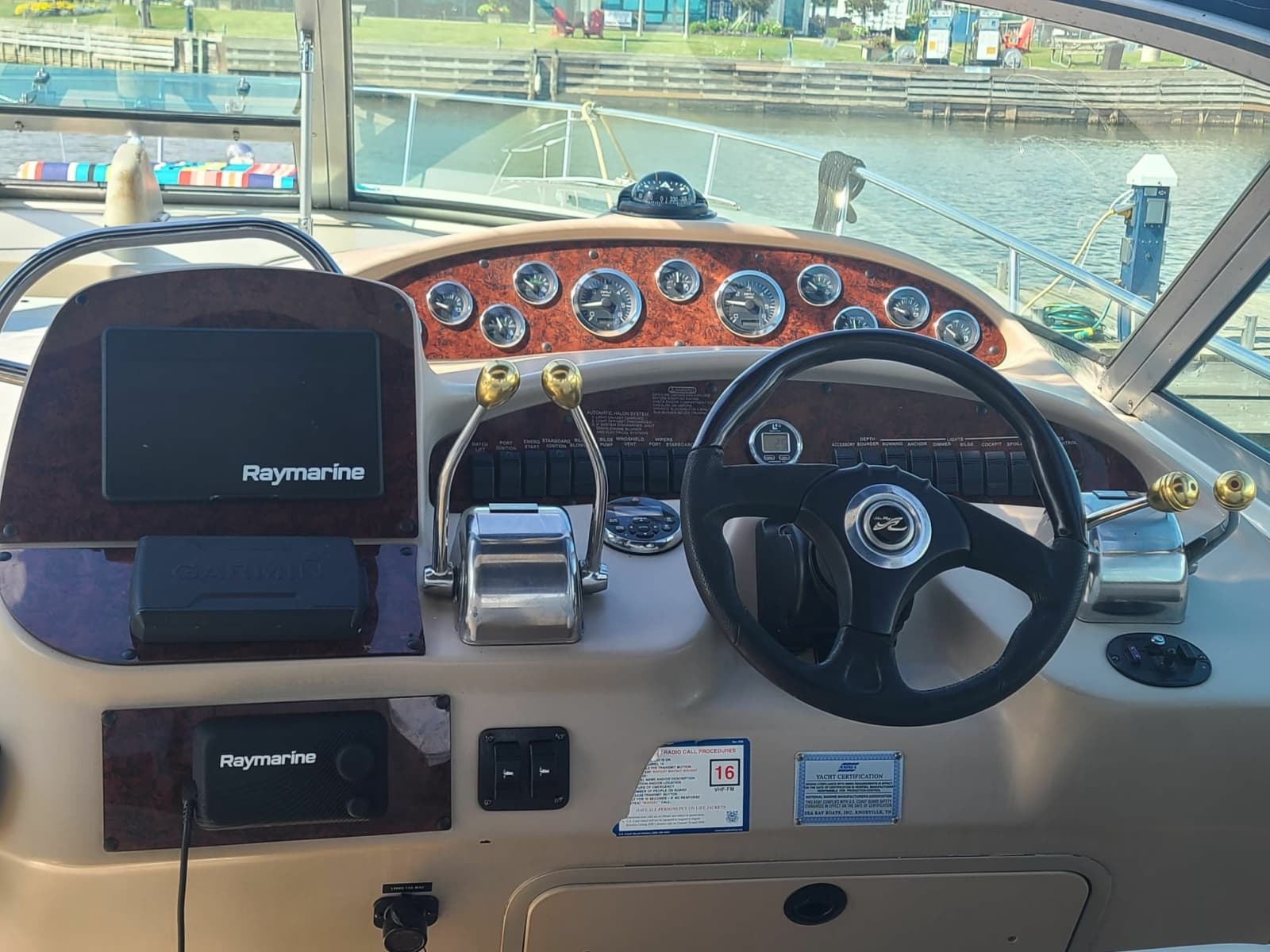 2001 Sea Ray 340 Sundancer - Photo 11