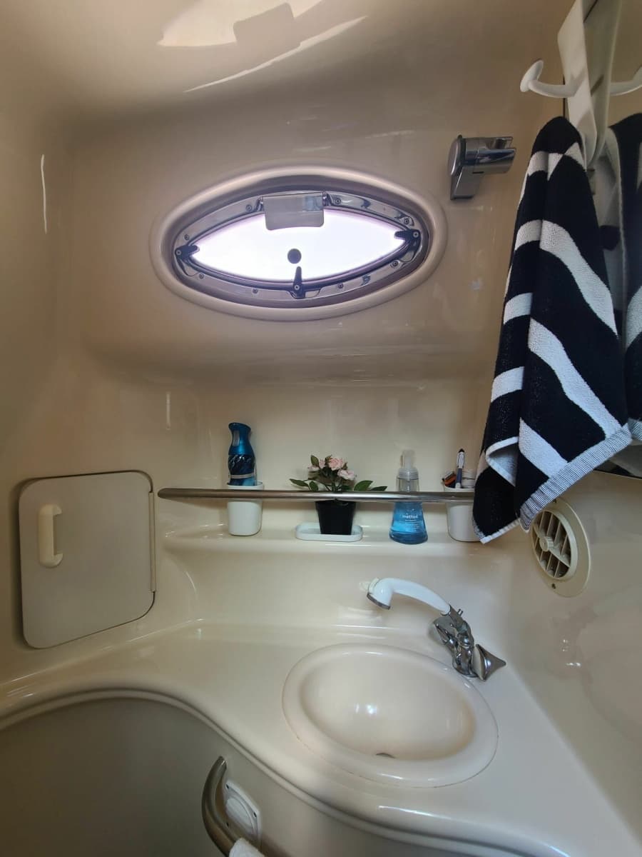 2001 Sea Ray 340 Sundancer - Photo 24