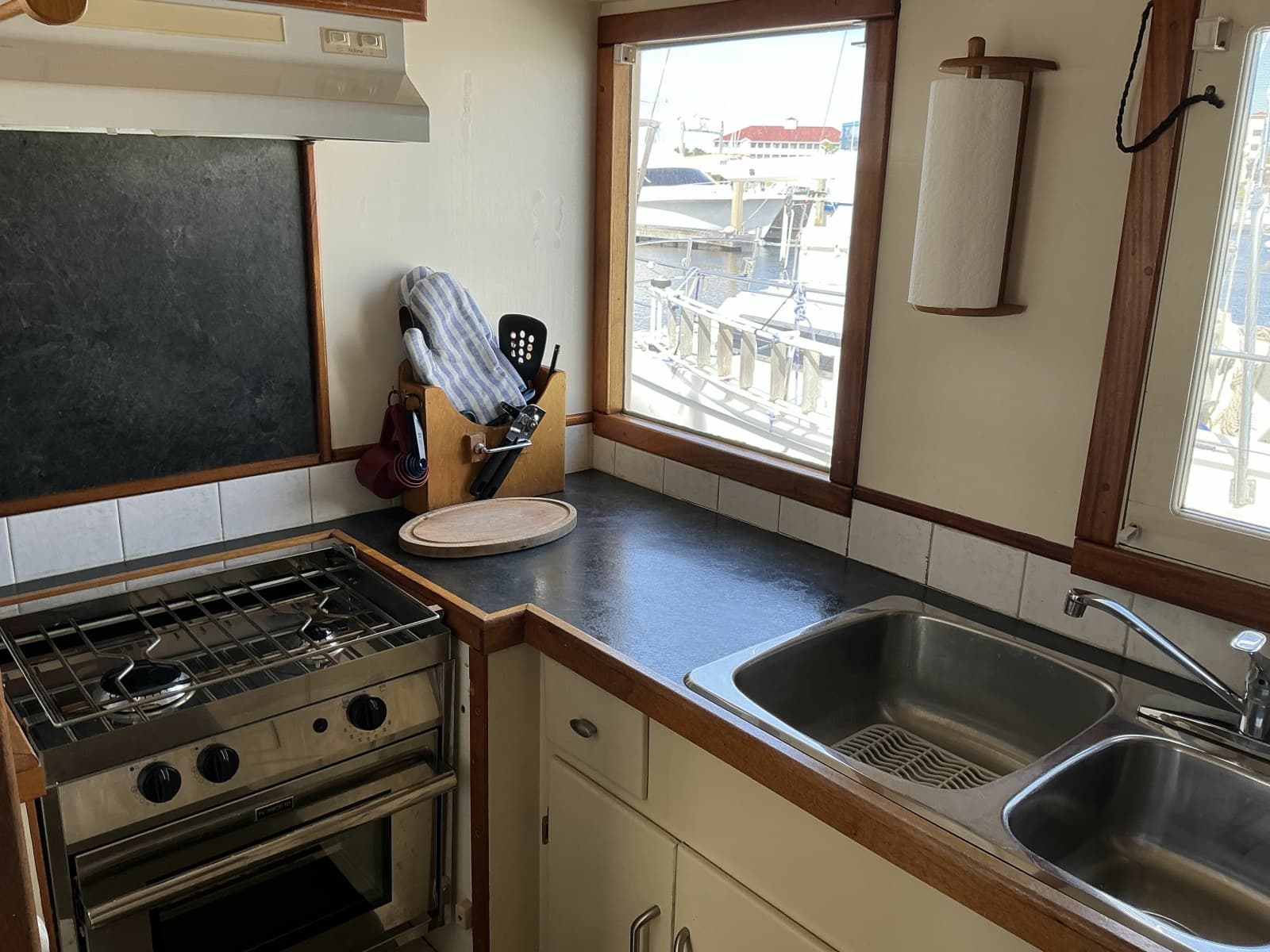 2009 Custom Hugh Huff Custom Pilothouse Trawler - Photo 24
