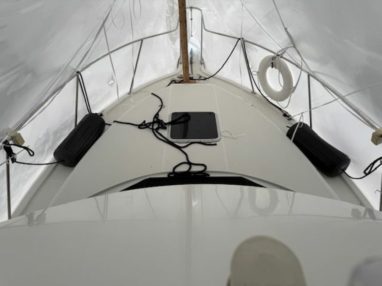 1995 Carver 325 Motor Yacht - Photo 10
