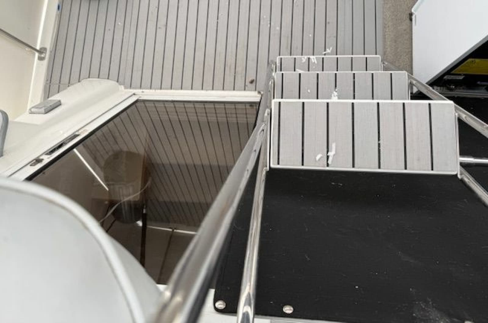 1995 Carver 325 Motor Yacht - Photo 15