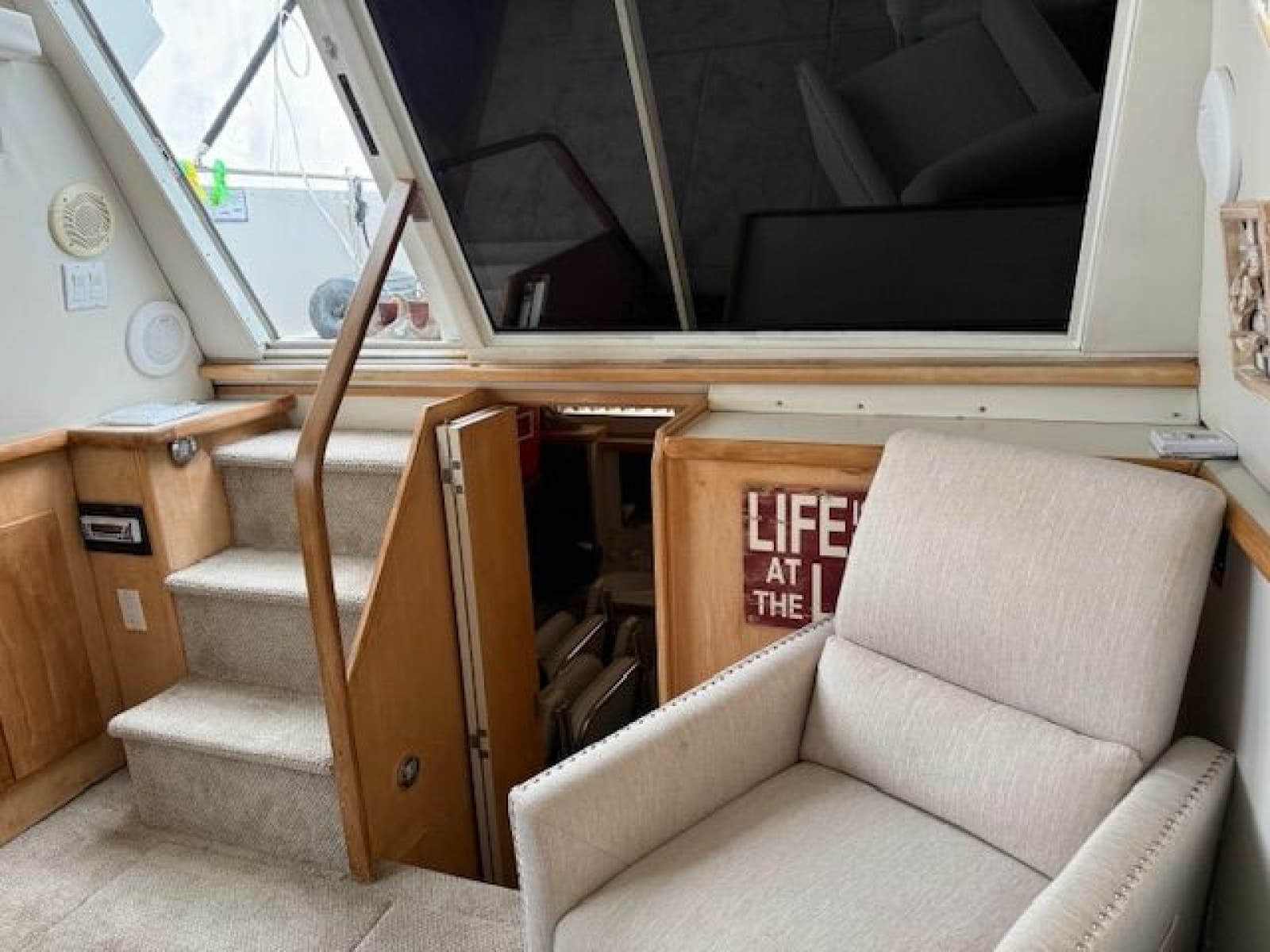1995 Carver 325 Motor Yacht - Photo 28