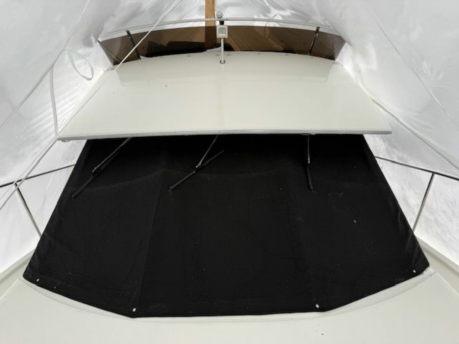 1995 Carver 325 Motor Yacht - Photo 43