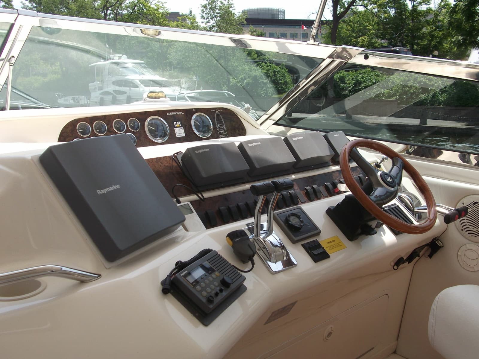 1997 Sea Ray Sundancer 450 - Photo 10