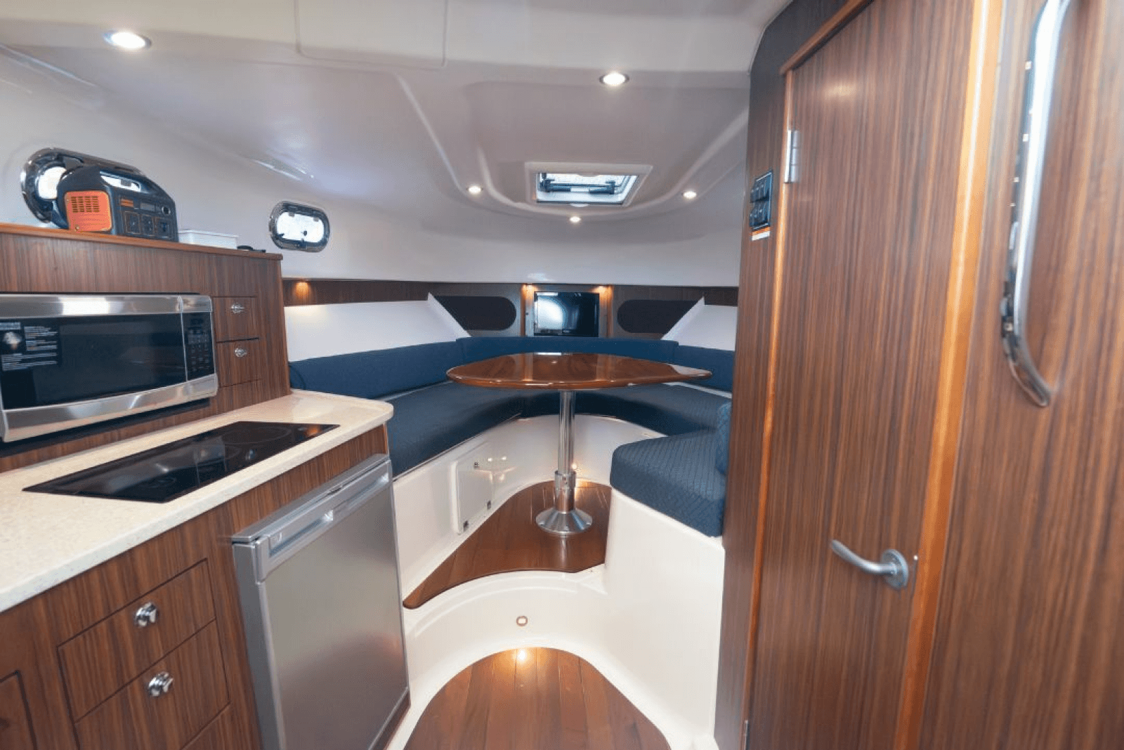 2015 Pursuit 345 Offshore - Photo 30