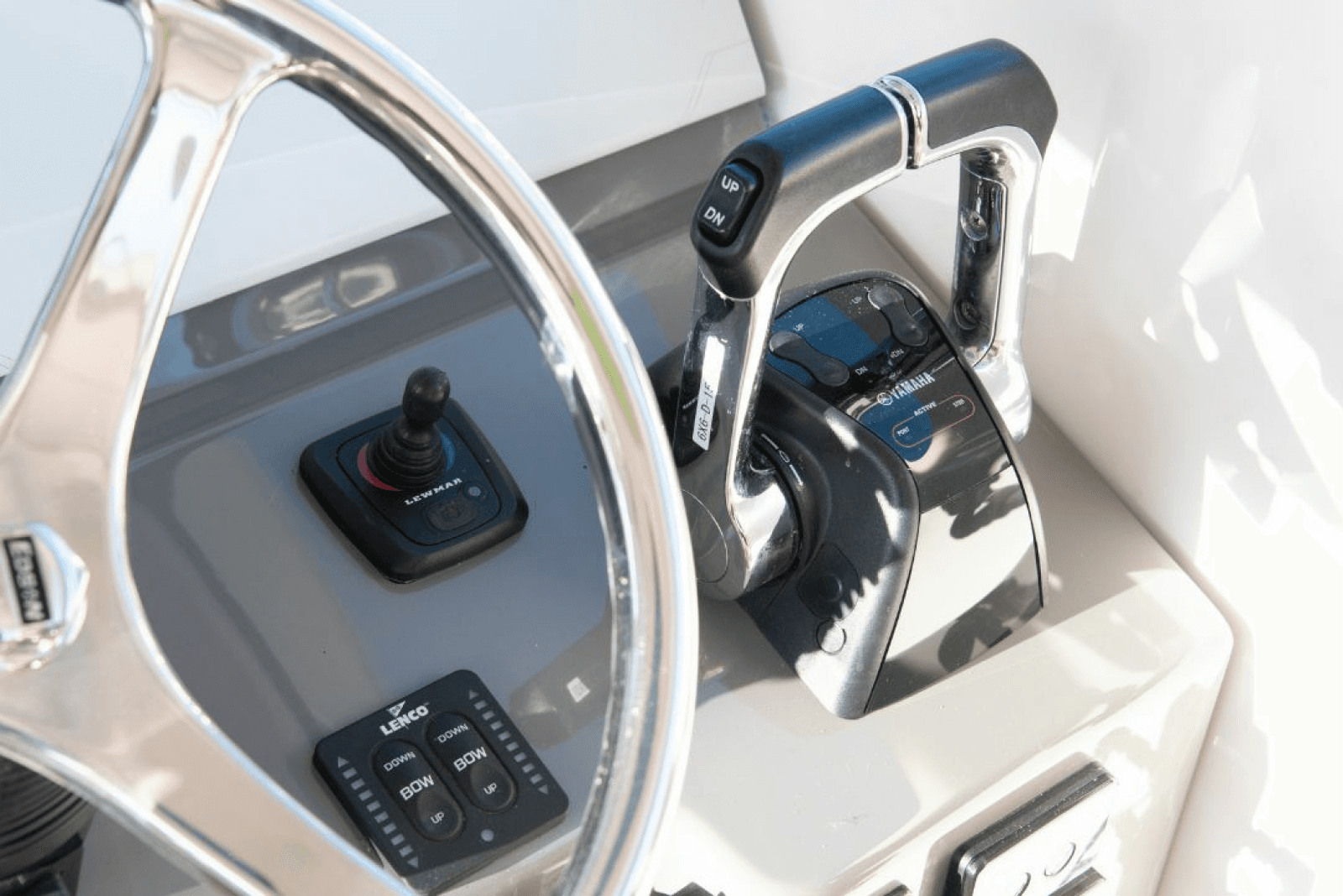 2015 Pursuit 345 Offshore - Photo 23