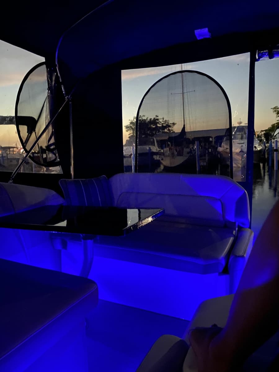 2017 Regal 26 Express - Photo 7