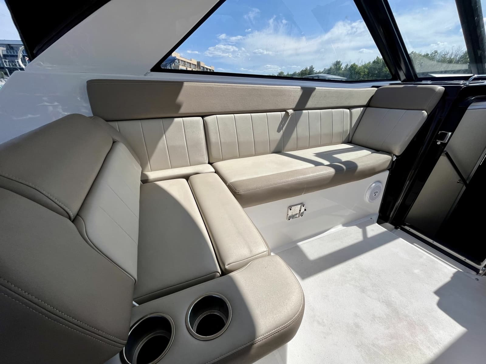 2013 Regal 35 Sport Coupe - Photo 7
