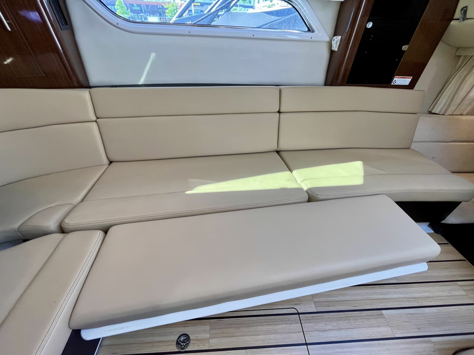 2013 Regal 35 Sport Coupe - Photo 23