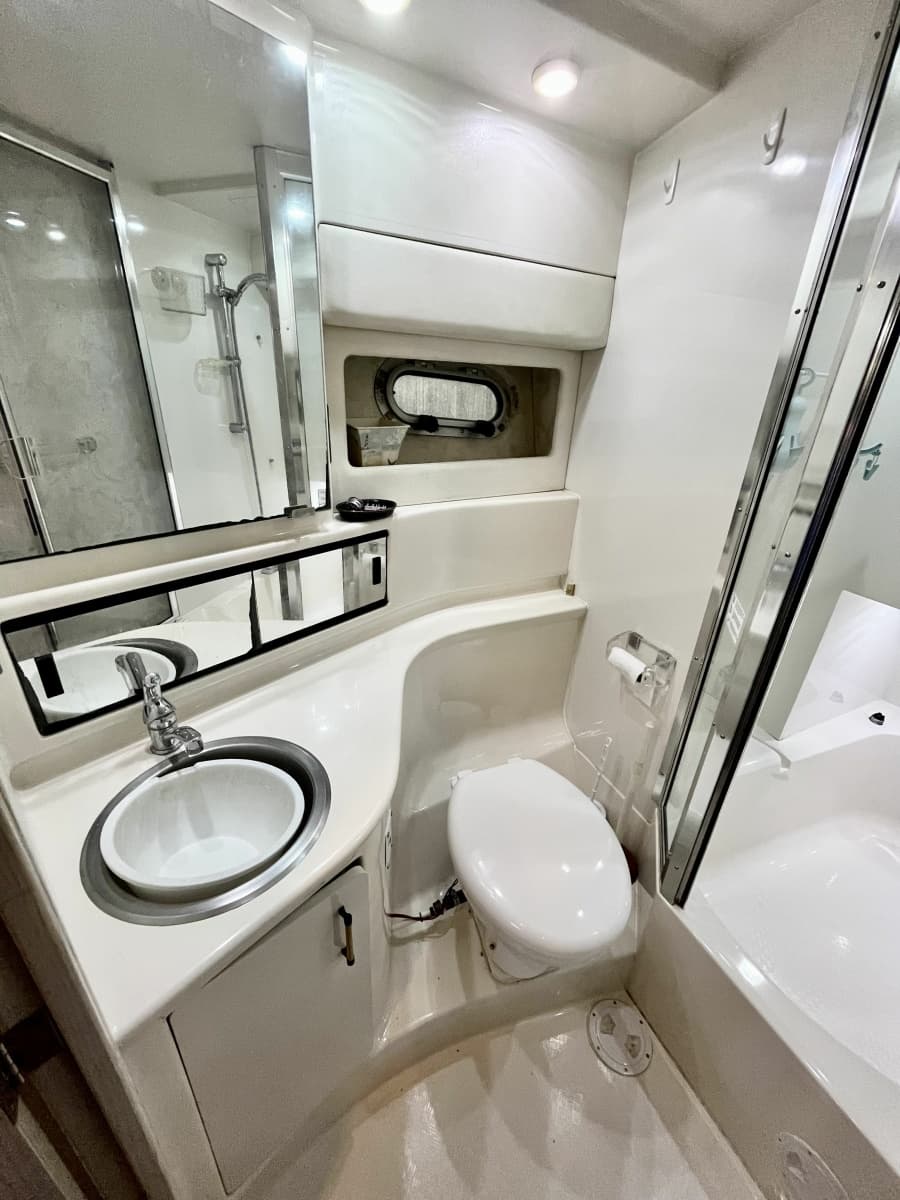 1996 Bayliner 3988 - Photo 57