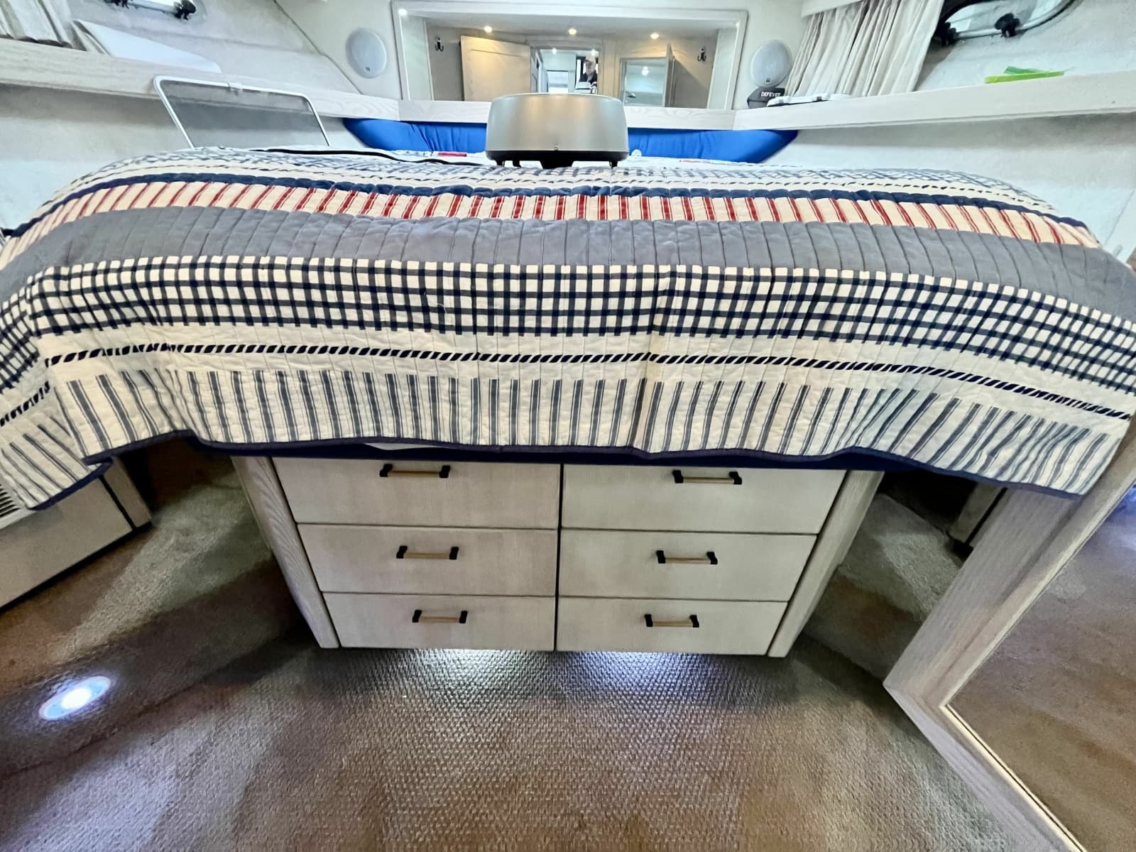 1996 Bayliner 3988 - Photo 51