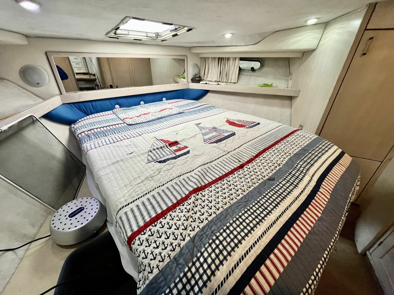 1996 Bayliner 3988 - Photo 52