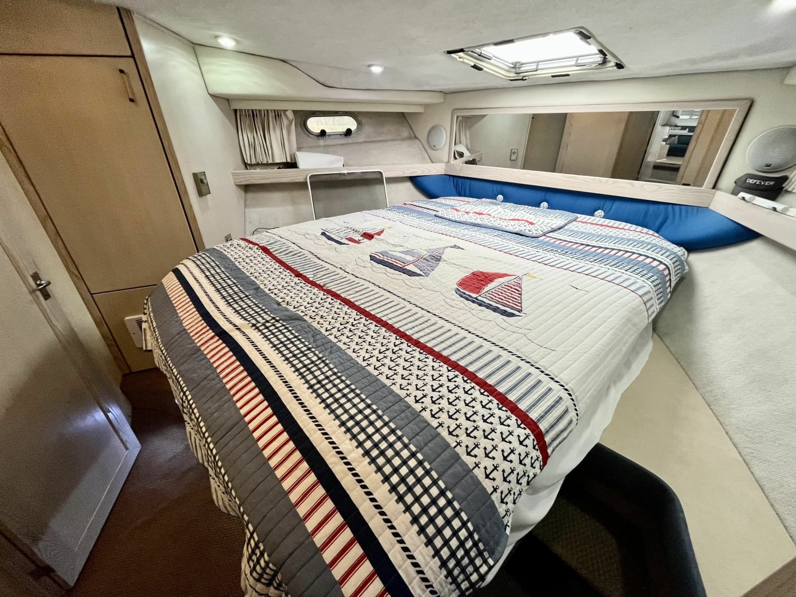 1996 Bayliner 3988 - Photo 53