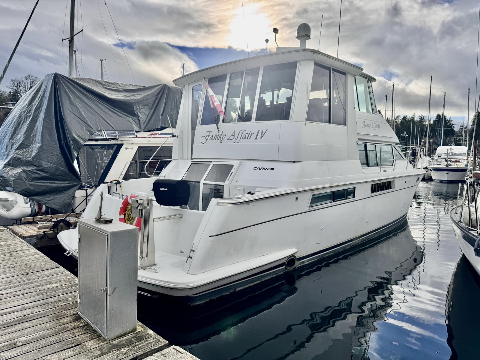 1997 Carver 500 Cockpit Motor Yacht - Photo 11