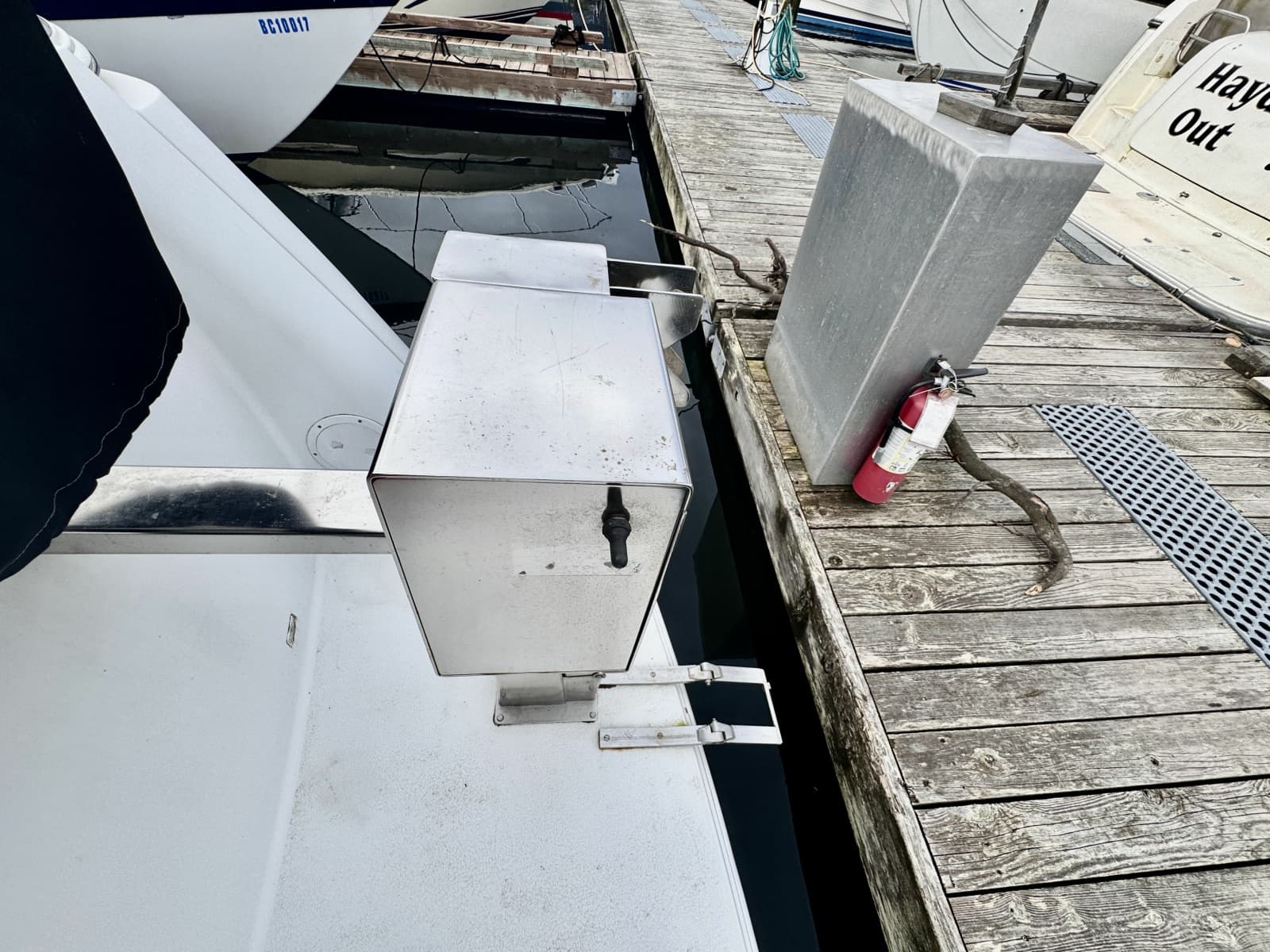 1997 Carver 500 Cockpit Motor Yacht - Photo 16