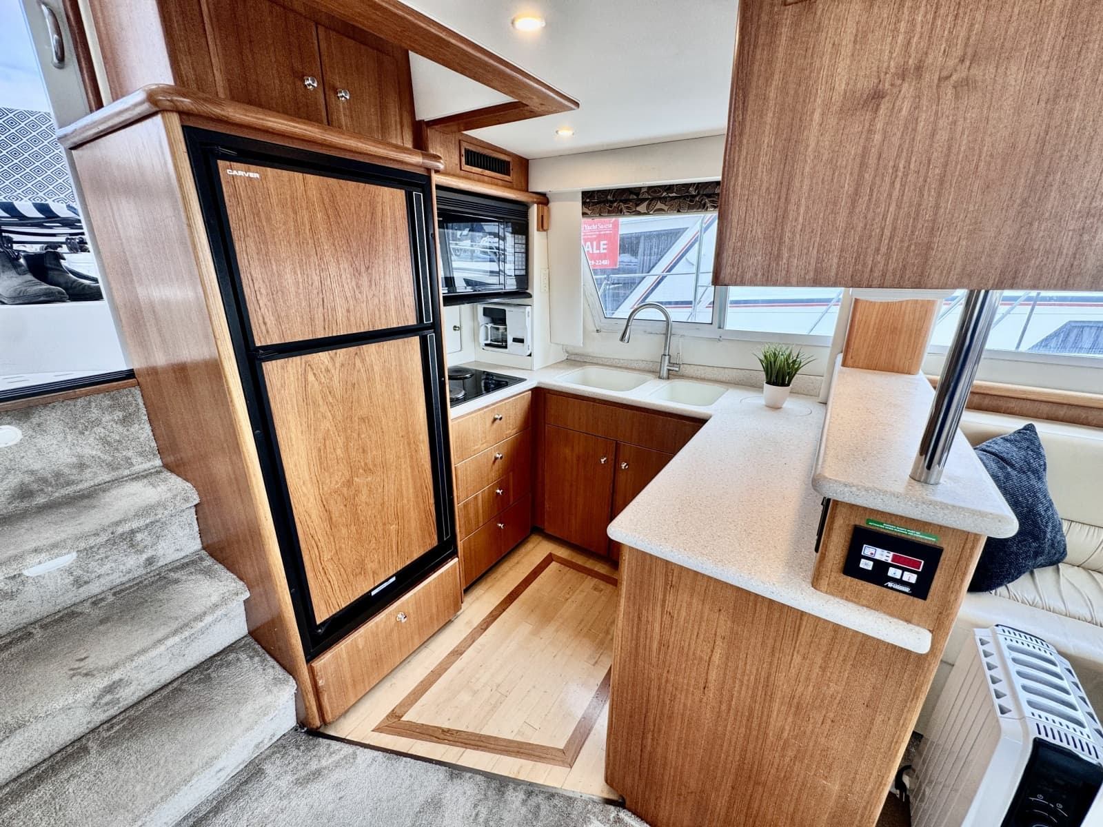 1997 Carver 500 Cockpit Motor Yacht - Photo 45