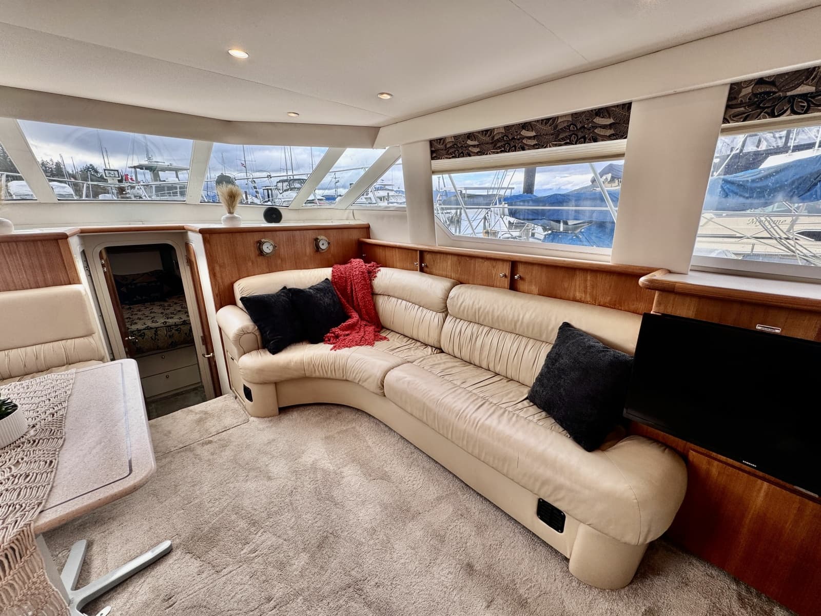 1997 Carver 500 Cockpit Motor Yacht - Photo 46