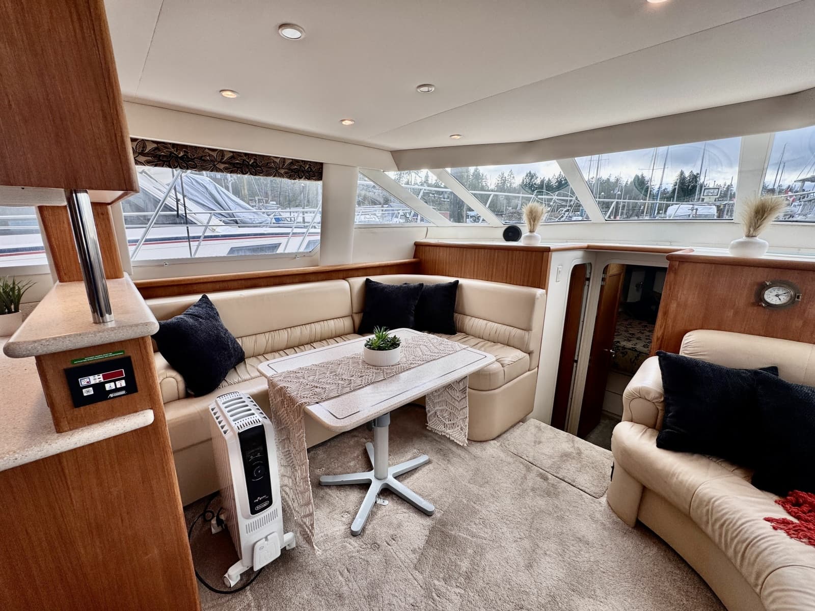 1997 Carver 500 Cockpit Motor Yacht - Photo 47