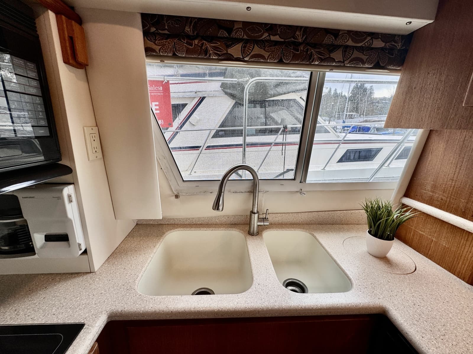 1997 Carver 500 Cockpit Motor Yacht - Photo 50