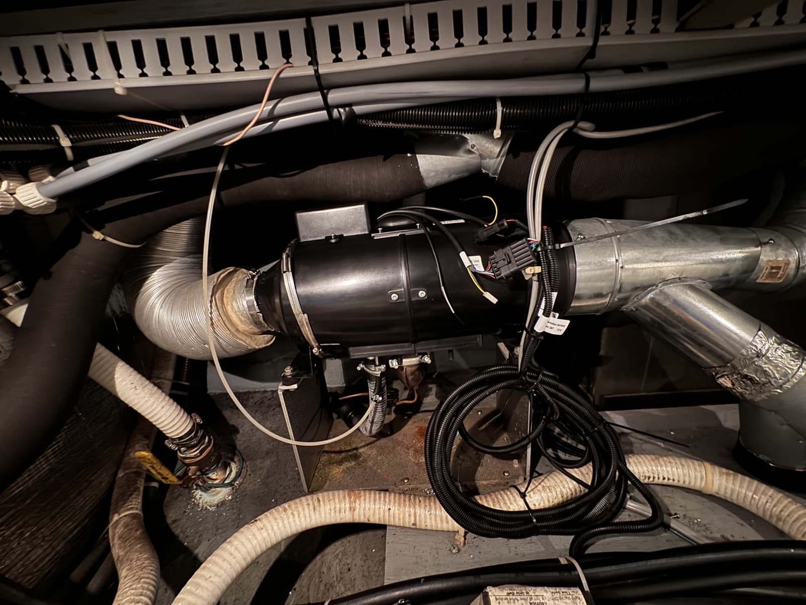 1997 Carver 500 Cockpit Motor Yacht - Photo 80