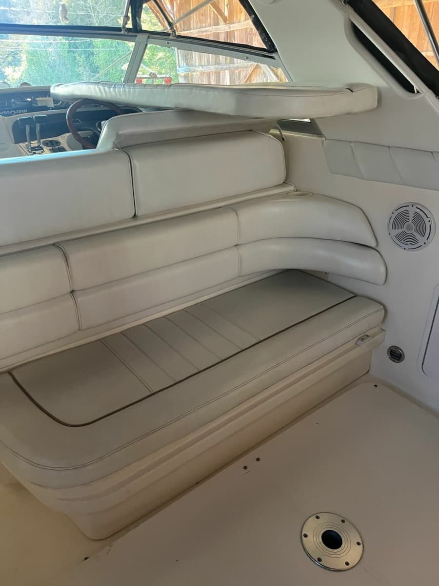 1997 Sea Ray 330 Sundancer - Photo 10